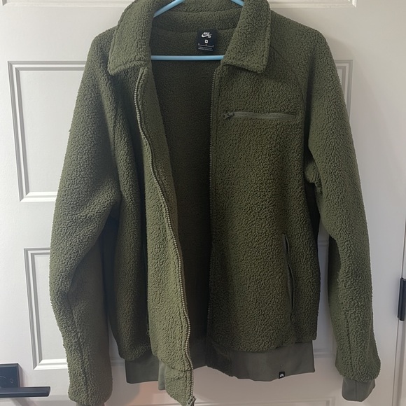 Mens Nike SB Sherpa Jacket, Size Medium, Olive Green - Picture 3 of 4